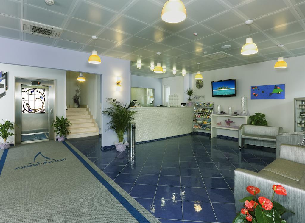 Aurea Hotel Tortoreto Kültér fotó