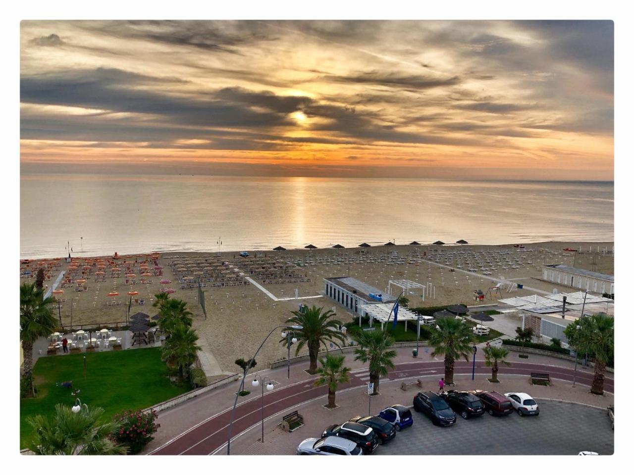 Aurea Hotel Tortoreto Kültér fotó